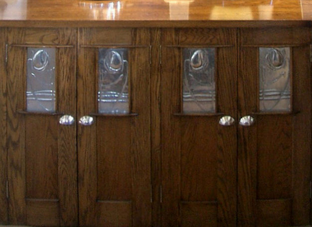 Mackintosh style oak kitchen doors
